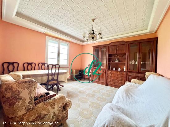 SE VENDE CASA DE PIEDRA PARA ACTUALIZAR CON PARCELA EN AMOEIRO.REF 1082 - ORENSE