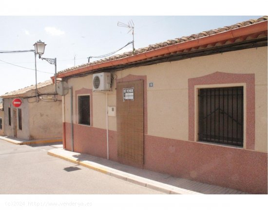 Chalet en venta en Pinoso (Alicante)