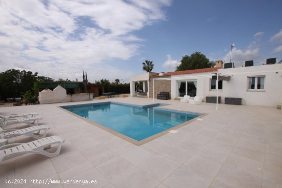 Casa en venta en Crevillent (Alicante)