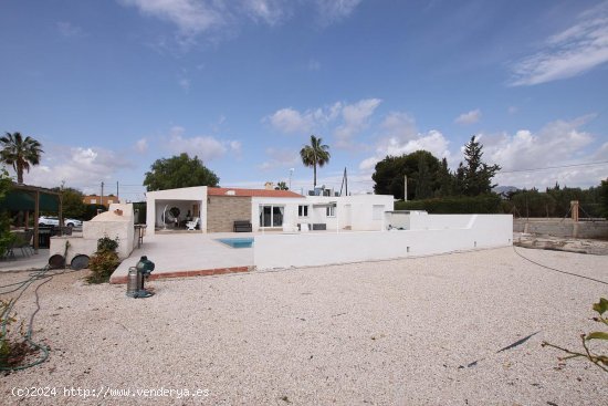 Casa en venta en Crevillent (Alicante)