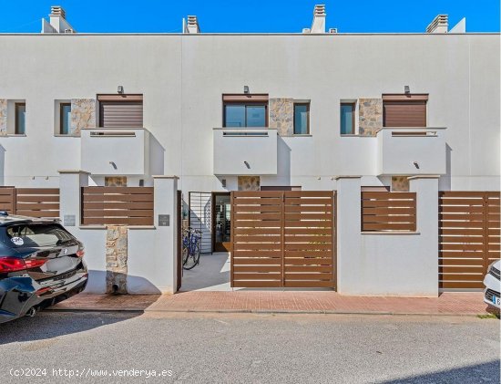 Chalet en venta en Torrevieja (Alicante)