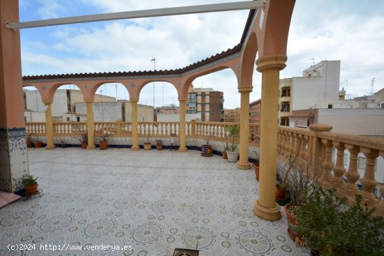 Villa en venta en Guardamar del Segura (Alicante)