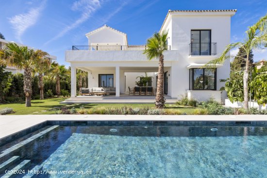  Villa en venta en Estepona (Málaga) 