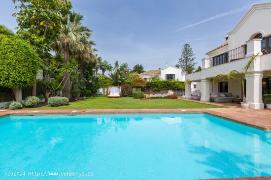 Villa en venta en Estepona (Málaga)