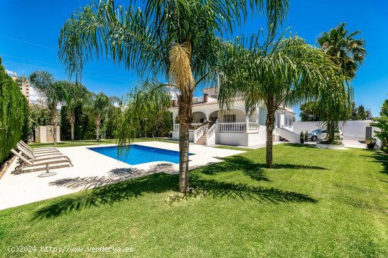 Villa en venta en Marbella (Málaga)