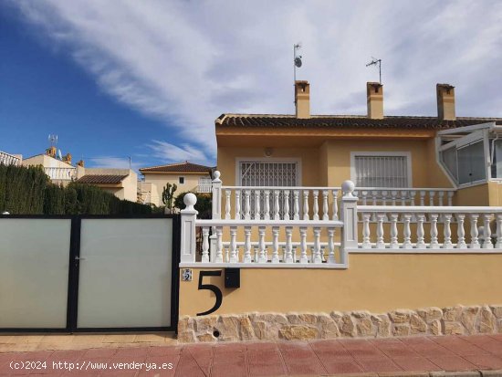  Chalet en venta en Benijófar (Alicante) 