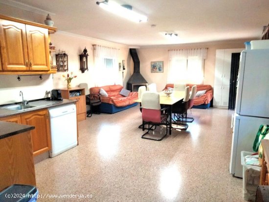 Villa en venta en Hondón de las Nieves (Alicante)