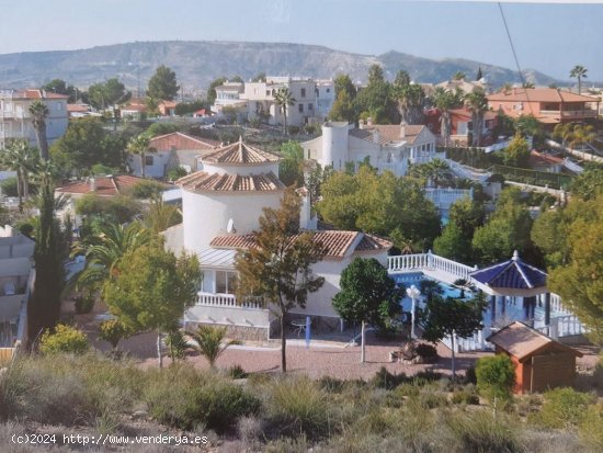 Villa en venta en Algorfa (Alicante)