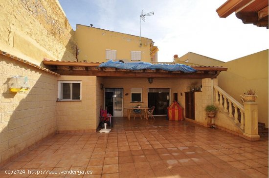  Chalet en venta en Pinoso (Alicante) 