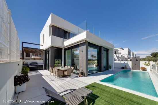  Villa en venta a estrenar en Pilar de la Horadada (Alicante) 