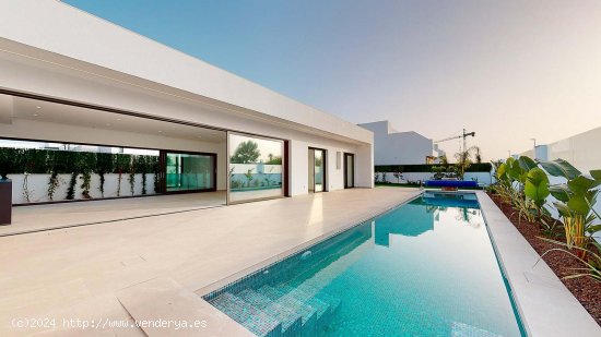 Villa en venta a estrenar en Los Alcázares (Murcia)