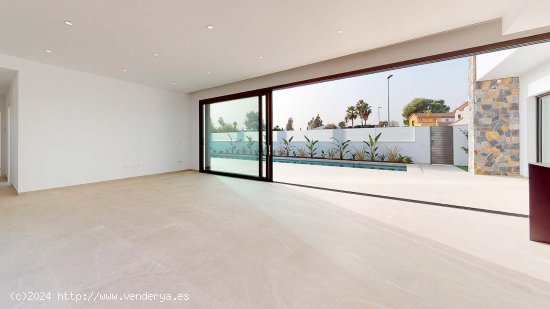 Villa en venta a estrenar en Los Alcázares (Murcia)