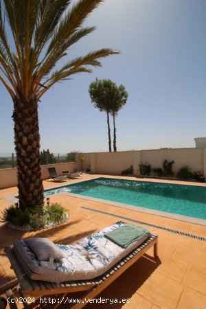 Villa en venta en Fortuna (Murcia)