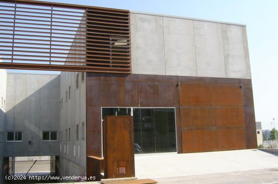 Nave industrial en venta  en Vic - Barcelona