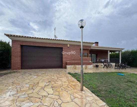 Chalet de una Planta con Piscina y Amplio Jardín en Alpicat