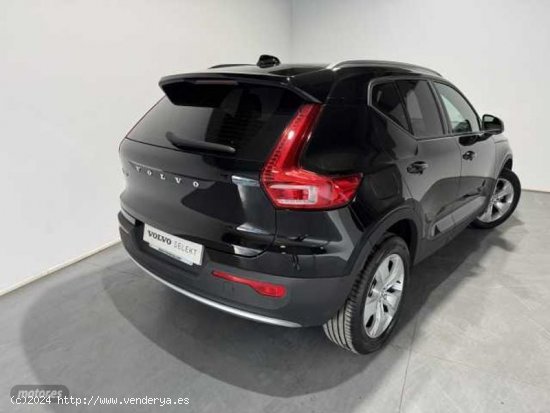 Volvo XC40 Momentum Pro, T2 manual de 2021 con 51.945 Km por 26.700 EUR. en Badajoz