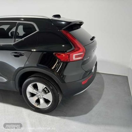 Volvo XC40 Momentum Pro, T2 manual de 2021 con 51.945 Km por 26.700 EUR. en Badajoz