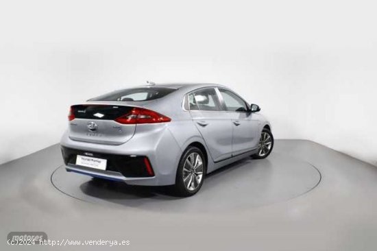 Hyundai Ioniq 1.6 GDI Tecno de 2017 con 83.901 Km por 17.000 EUR. en Barcelona