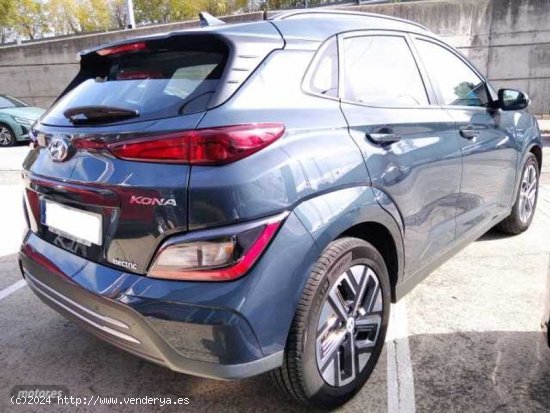 Hyundai Kona Electric Maxx 100kW de 2022 con 40.056 Km por 24.000 EUR. en Segovia