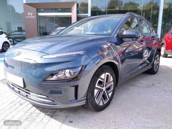 Hyundai Kona Electric Maxx 100kW de 2022 con 40.056 Km por 24.000 EUR. en Segovia