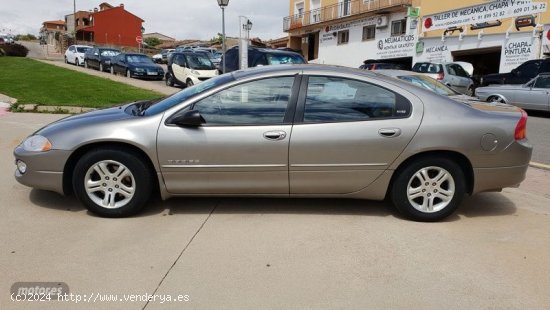 Dodge Avenger Intrepid 3.2 de 1998 con 152.686 Km por 5.400 EUR. en Madrid