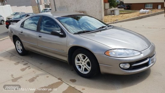 Dodge Avenger Intrepid 3.2 de 1998 con 152.686 Km por 5.400 EUR. en Madrid