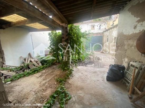 SE VENDE CASA PARA REFORMAR TOTALMENTE EN EL CENTRO HISTORICO DE MONFORTE DEL CID . - ALICANTE