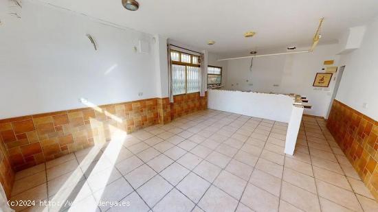 Local Comercial en Venta con Potencial para Cambio de Uso en Benidorm, Zona Nuevos Juzgados - ALICAN