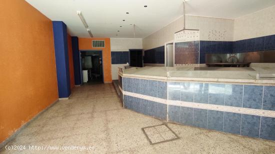 LOCAL COMERCIAL EN SAN JOSE - C/ DOCE DE OCTUBRE - ZARAGOZA