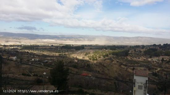 Terreno urbano en Biar, en la ladera del Castillo-PROMOCIÓN DE ADOSADOS!! - ALICANTE