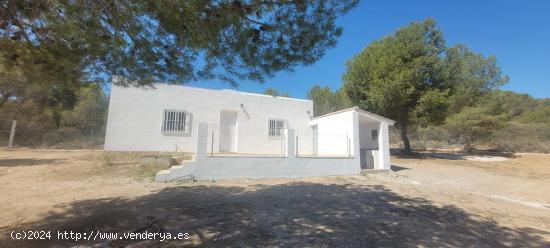 Chalet en venta Lliria - VALENCIA