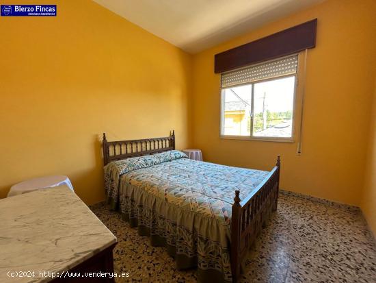 VENTA DE CASA CON TERRENO EN NARAYOLA!!! - LEON