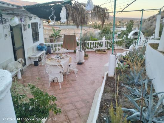  CASA CON TERRENO EN GADOR ALMERÍA - ALMERIA 