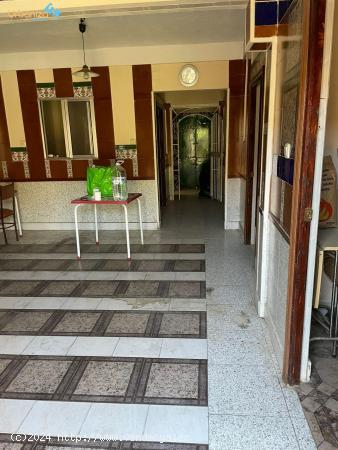 CASA INDEPENDIENTE DE 3 DORMITORIOS CON PATIO Y GARAJE A 30 MINUTOS DE BADAJOZ. - BADAJOZ