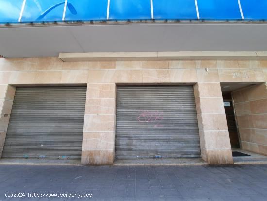 SE VENDE LOCAL COMERCIAL EN CASTELLDEFELS, ZONA CENTRO - BARCELONA