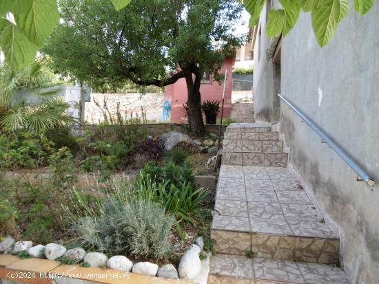 CASA EN LA MONTAÑA, CON PARCELA EN BORRIOL - CASTELLON