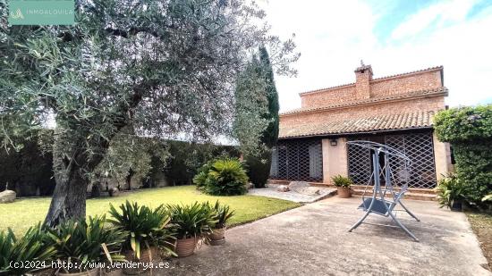 CASA CHALET EN LLOSETA CON PISCINA Y JARDÍN - BALEARES