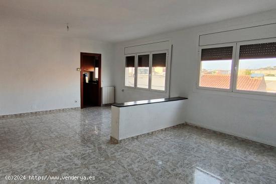 ¡ATENCIÓN INVERSORES! PISO EN VENTA EN EL BARRIO DE LA SAGRADA FAMILIA DE MANRESA CON INQULINO - B