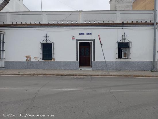 CASA INDEPENDIENTE PARA REFORMAR EN EL BARRIO ALTO - CADIZ