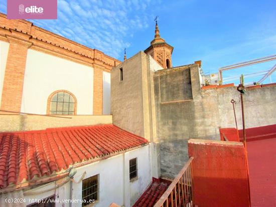 OPORTUNIDAD DE INVERSION MAGNIFICA CASA EN EL CENTRO - CADIZ