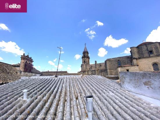 MAGNIFICA CASA EN EL CENTRO DE JEREZ - CADIZ