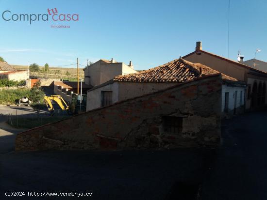 VENTA.-.CASA DE PUEBLO EN ZARZUELA DEL MONTE.-.SEGOVIA - SEGOVIA