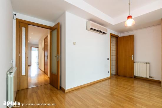 PISO DE 2 HABITACIONES EN EL EIXAMPLE - BARCELONA