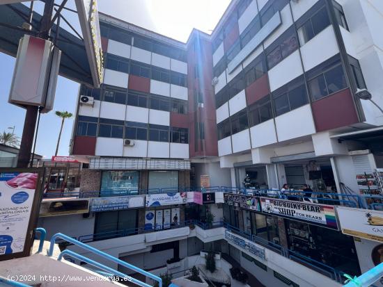 Se alquila local comercial en el prestigioso centro comercial Prisma, Playa del Inglés. - LAS PALMA