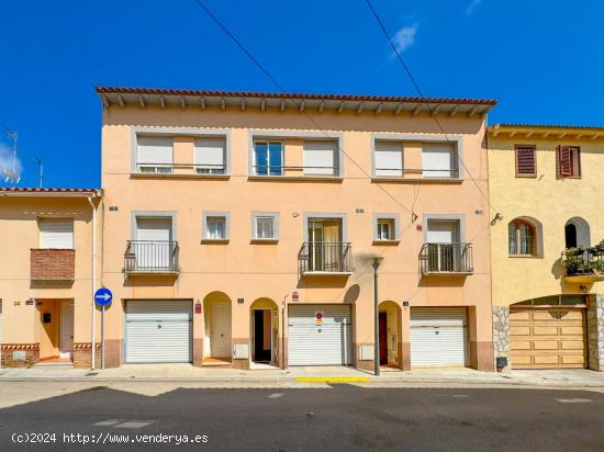 Bienvenidos a su nuevo hogar, un refugio de paz y elegancia en el corazón de Roda de Bera - TARRAGO