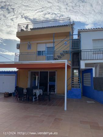 2 casas con piscinas a 5 minutos de las playas, ideal para inversión - Tienen HUTTE - TARRAGONA