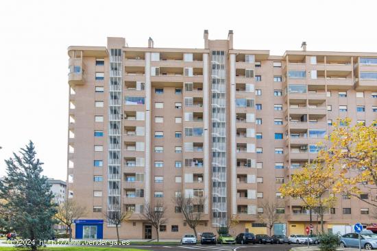 SE VENDE PISO EN EL ACTUR - ZARAGOZA