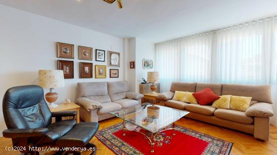 EXLUSIVA VIVIENDA EN JOSE ANSELMO CLAVE - ZARAGOZA