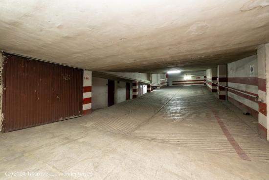 !!FANTÁSTICA PLAZA DE APARCAMIENTO CON TRASTERO EN PARQUE LUZ!! - GRANADA