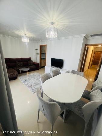 Este luminoso y amplio apartamento es la joya que estabas buscando para tus vacaciones! - ALICANTE